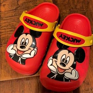 Disney Mickey Mouse crocs child size 10